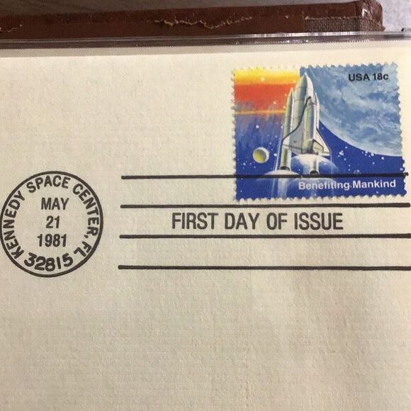 Space achievement, shuttle lift off first day issue 22 karat gold stamp - Picture 3 of 4